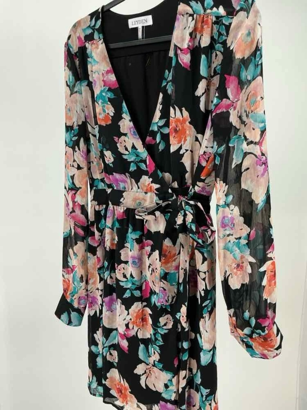Leyden Black Floral Black/coral knee length / Dress / S / Ptp-17-18” / length 35